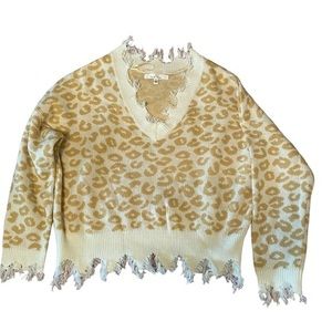 Love tree animal print knit crop sweater. Cheetah. Leopard. Size L